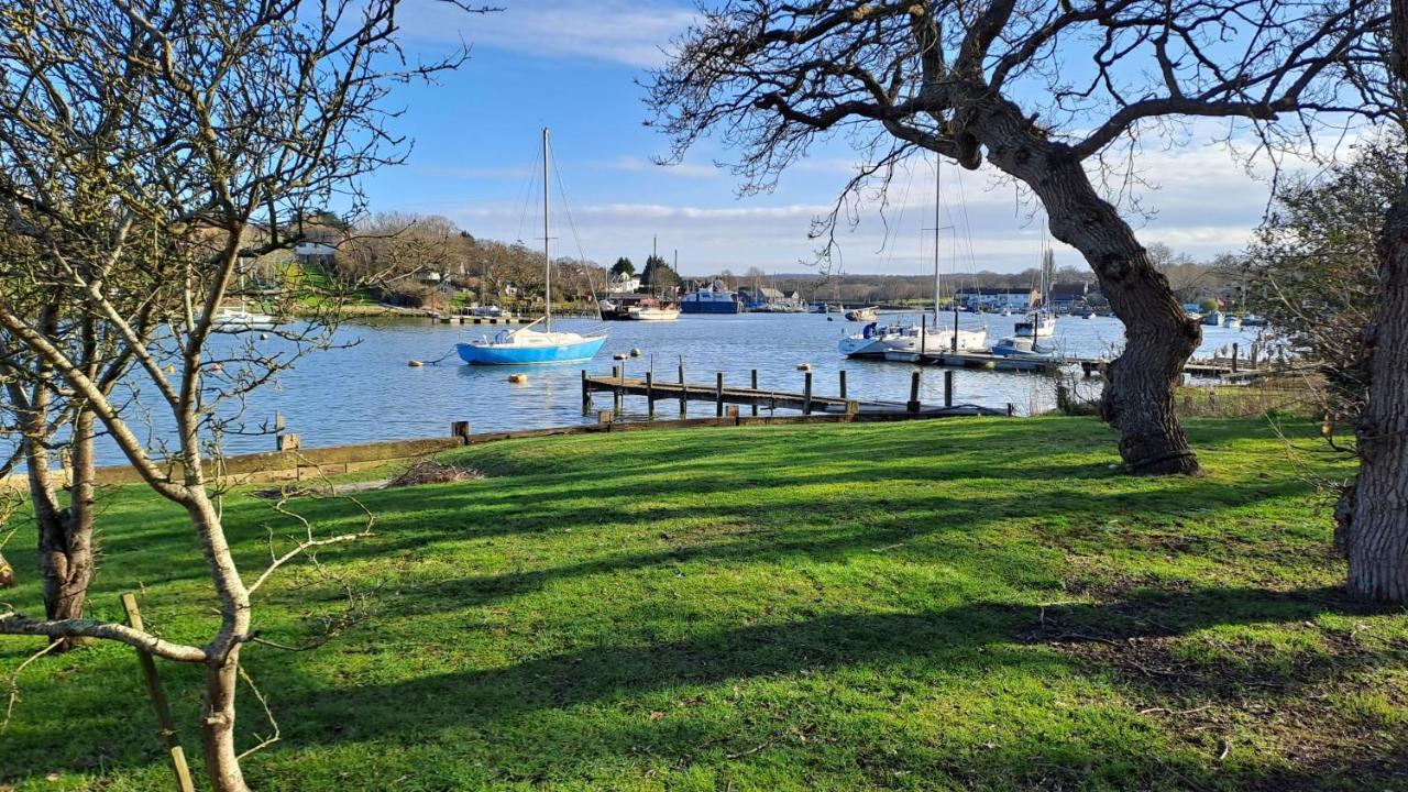Sandown On The Creek Wootton Bridge  Exterior photo