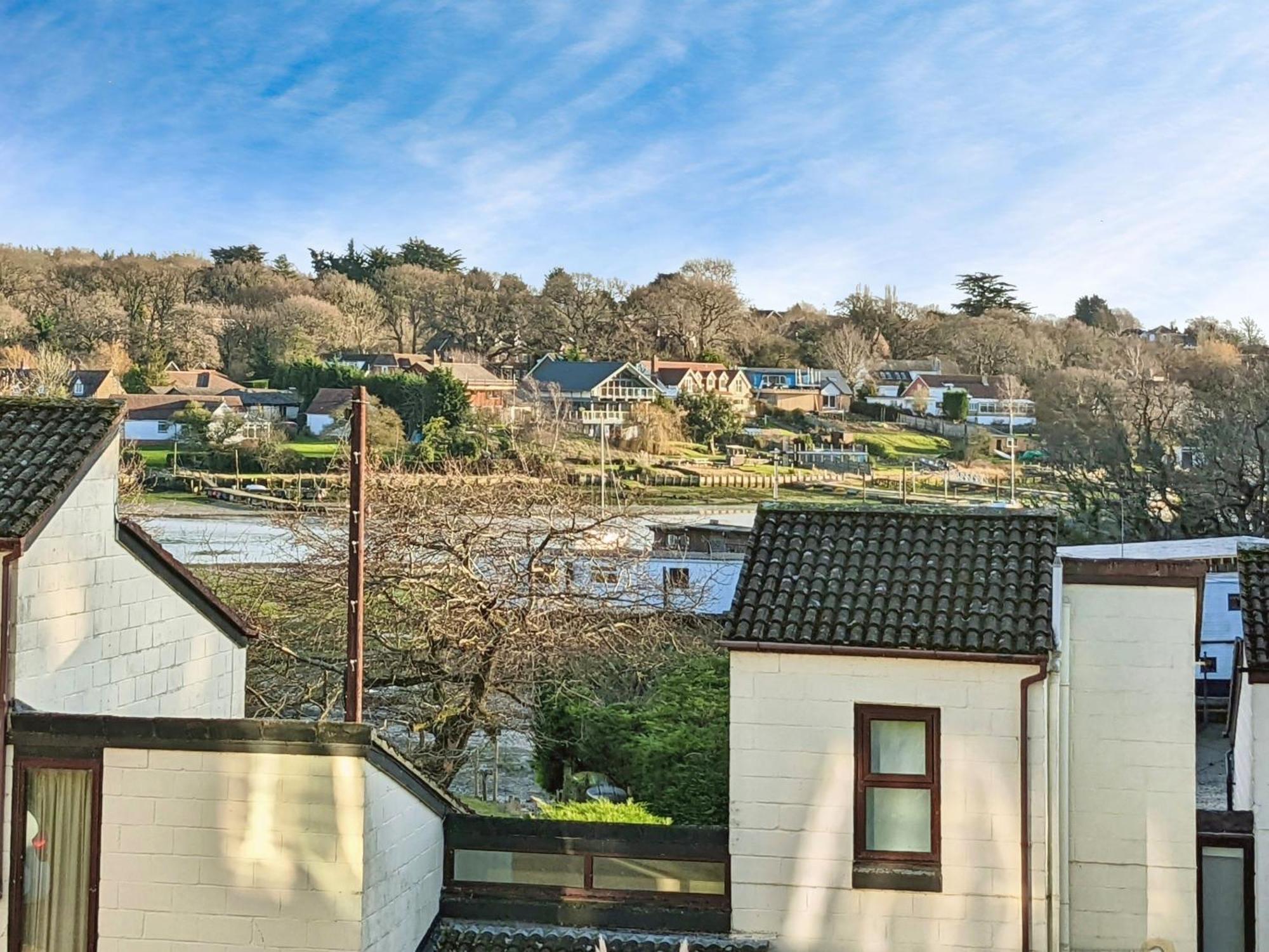 Sandown On The Creek Wootton Bridge  Exterior photo